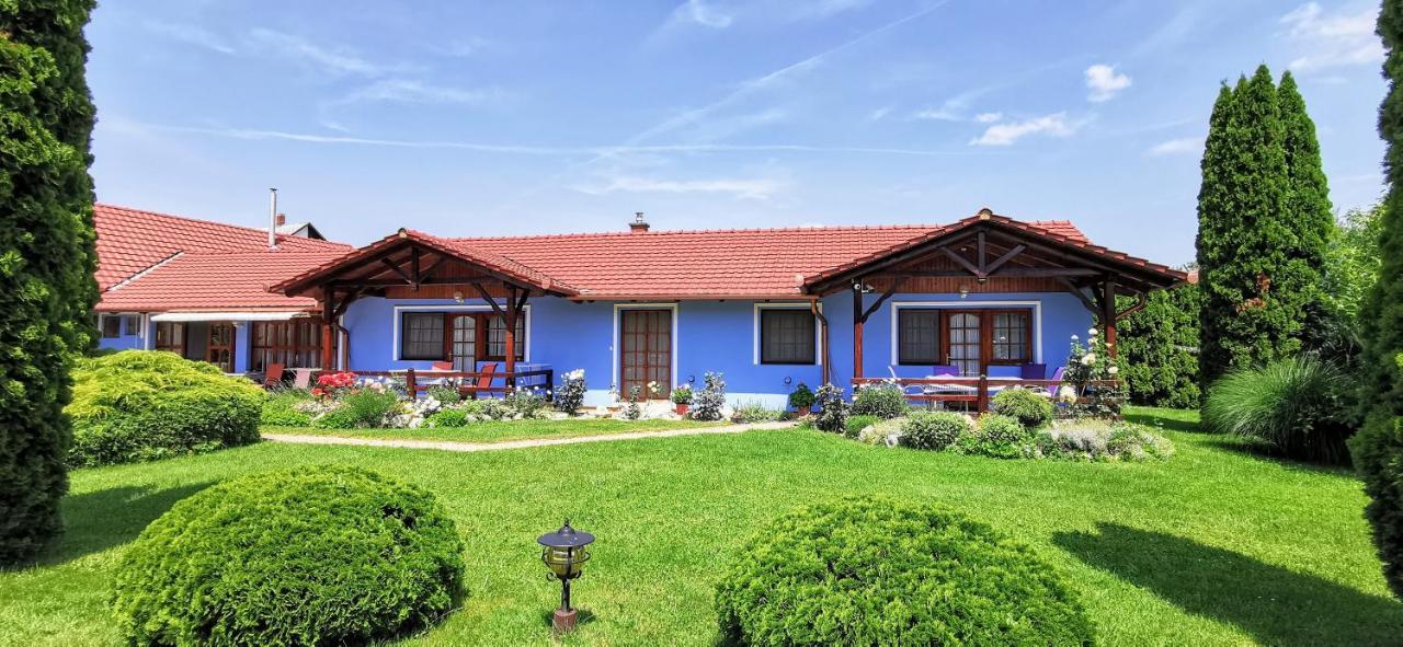 Magyar Apartmanhazak I-Iii. 잘라카로쉬 외부 사진