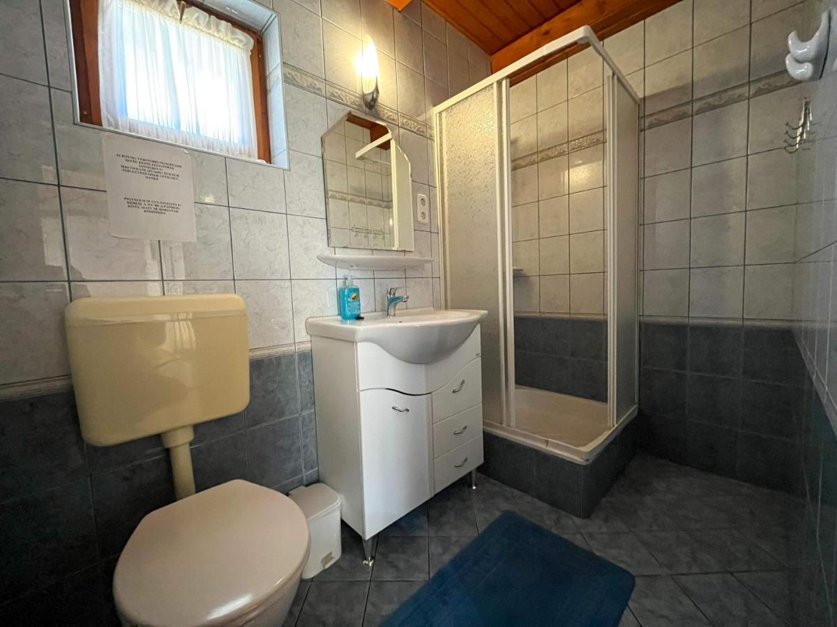 Magyar Apartmanhazak I-Iii. 잘라카로쉬 외부 사진
