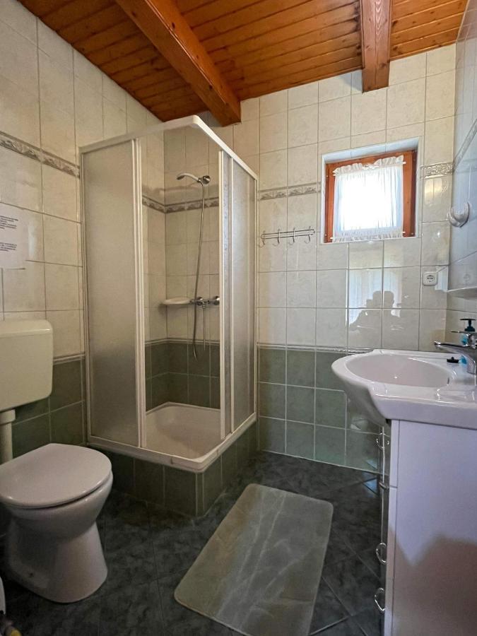 Magyar Apartmanhazak I-Iii. 잘라카로쉬 외부 사진