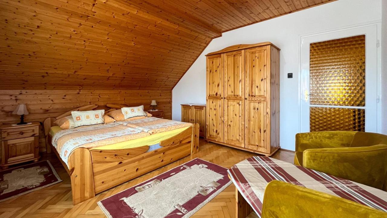 Magyar Apartmanhazak I-Iii. 잘라카로쉬 외부 사진