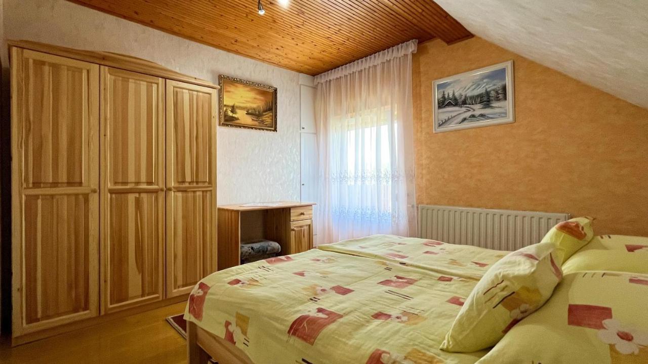 Magyar Apartmanhazak I-Iii. 잘라카로쉬 외부 사진