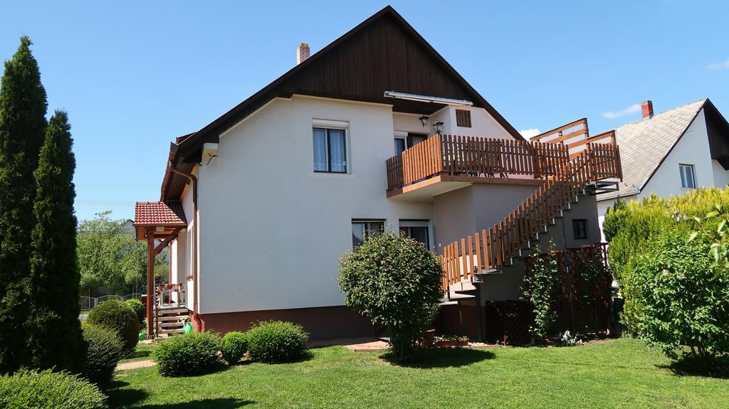 Magyar Apartmanhazak I-Iii. 잘라카로쉬 외부 사진