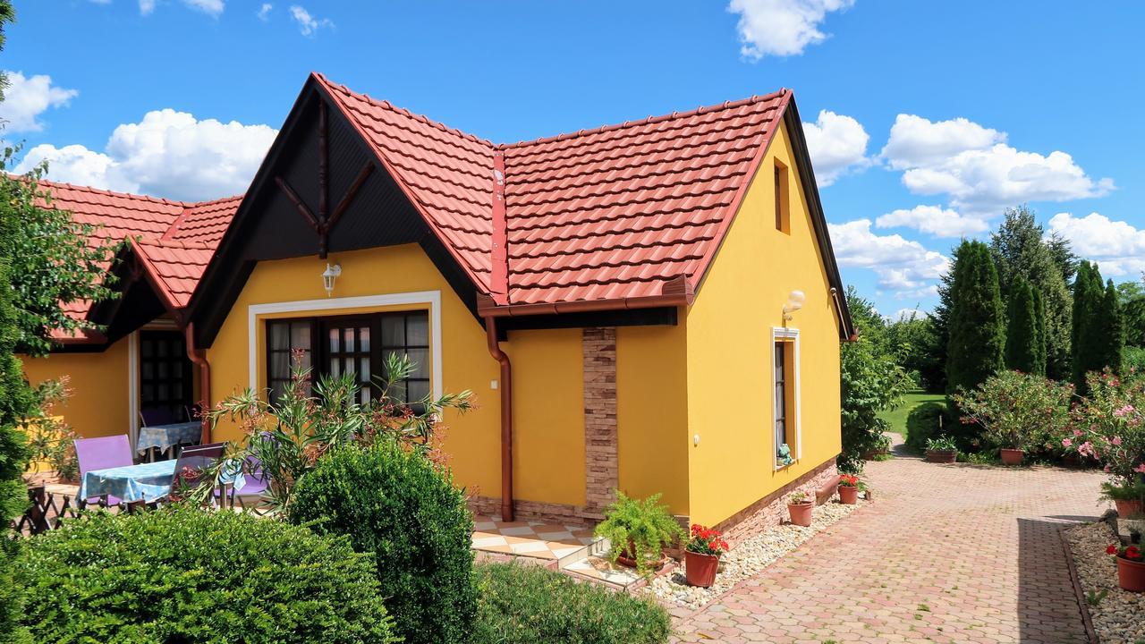 Magyar Apartmanhazak I-Iii. 잘라카로쉬 외부 사진